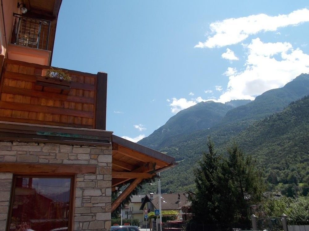 Sottosopra Alps Apartments & Rooms Charvensod Bagian luar foto